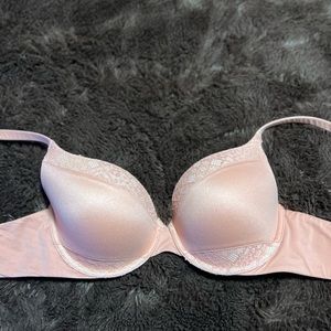 Victoria Secret Body by Victoria bra